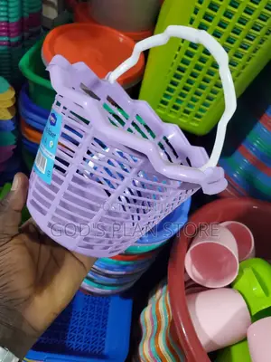 Plastic Pegs Holder/Toothbrush/Toothpaste Holders
