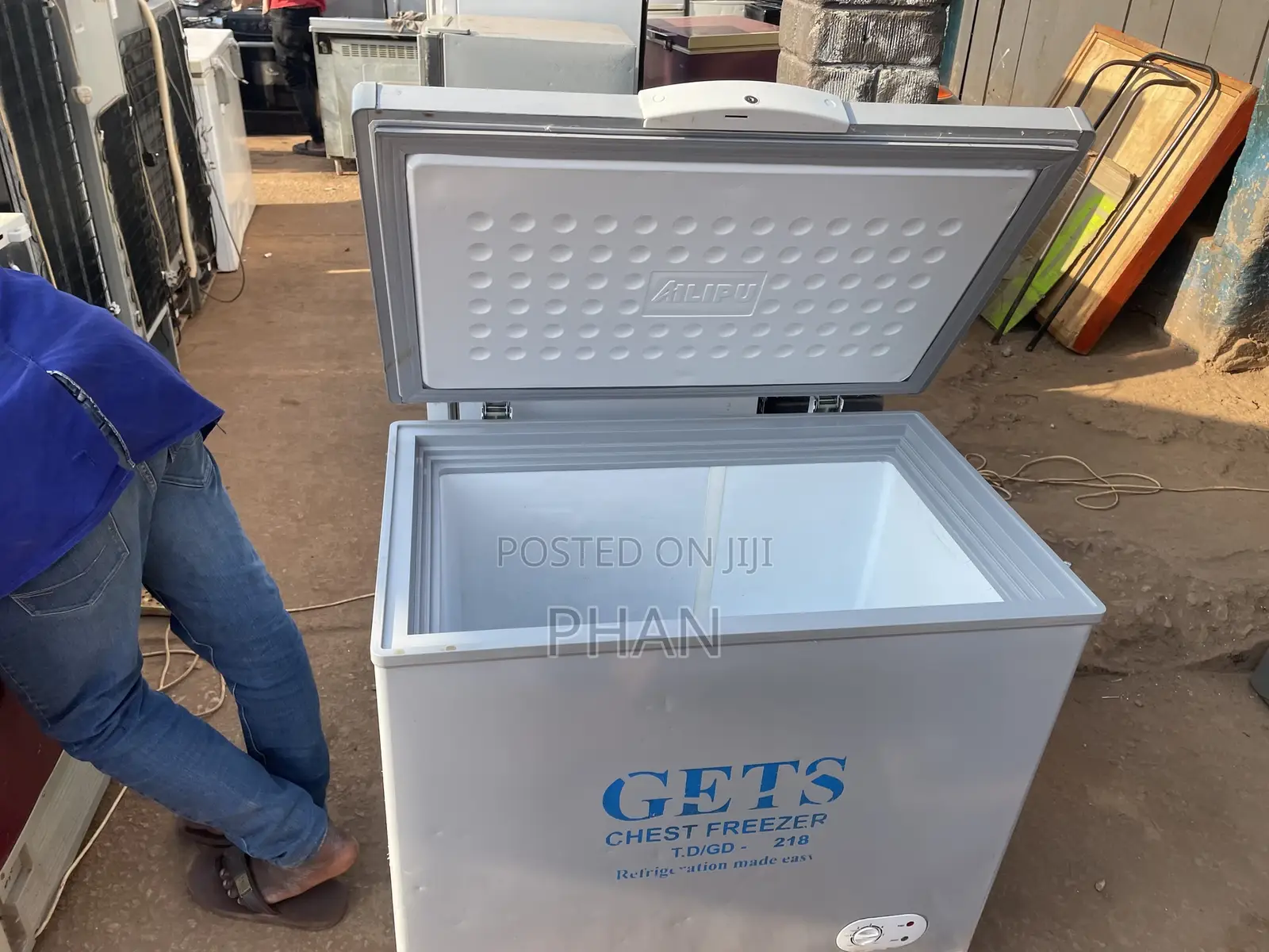 Gets Chest Freezer