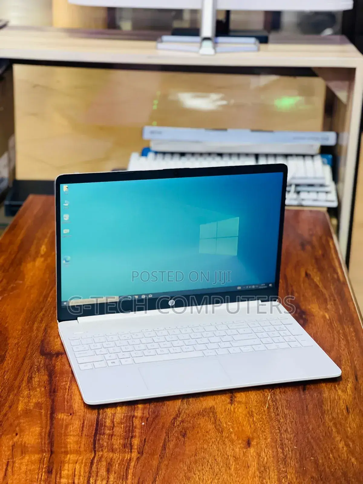 New Laptop HP Pavilion 15z 8GB Intel Core I7 SSD 256GB