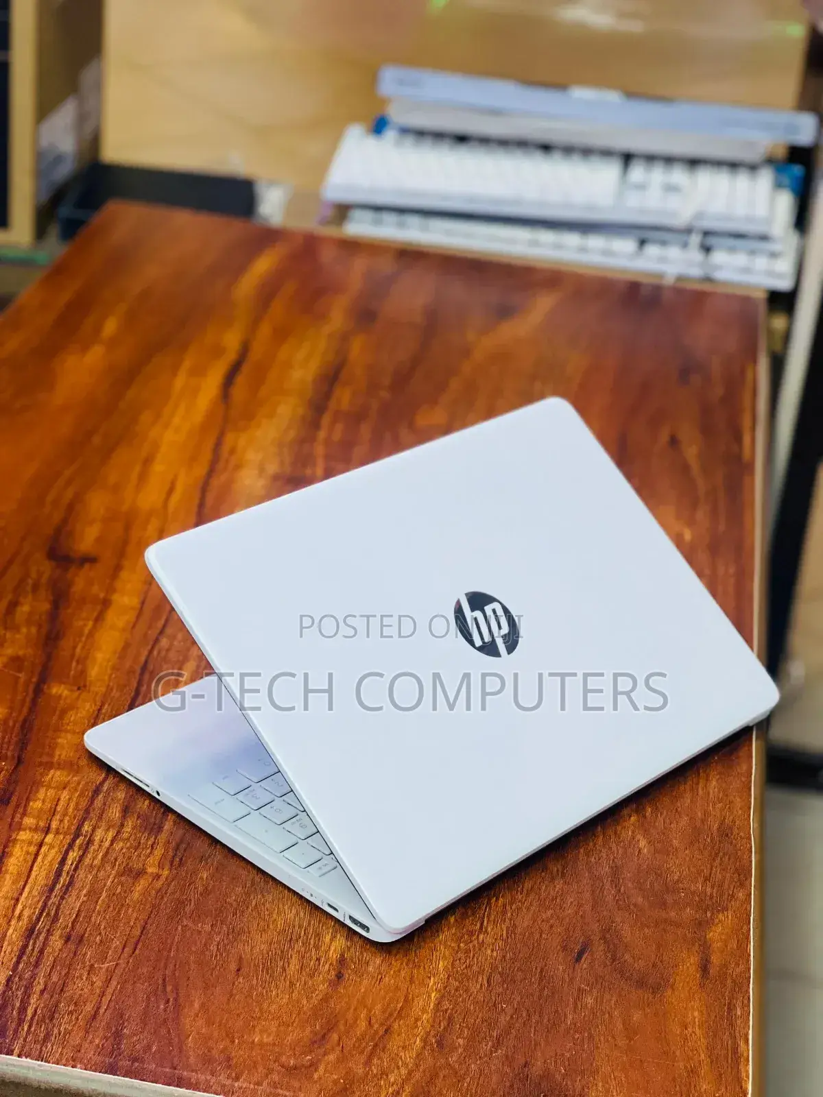 New Laptop HP Pavilion 15z 8GB Intel Core I7 SSD 256GB