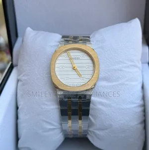 Original Gucci Unisex Classy Wrist Time Piece at Beeyi Layisi