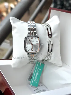 Labaoli Ladies Classy Gift Box Time Piece With a Bracelet