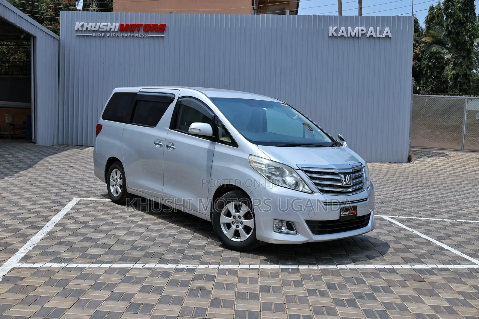 Toyota Alphard 2012 Silver