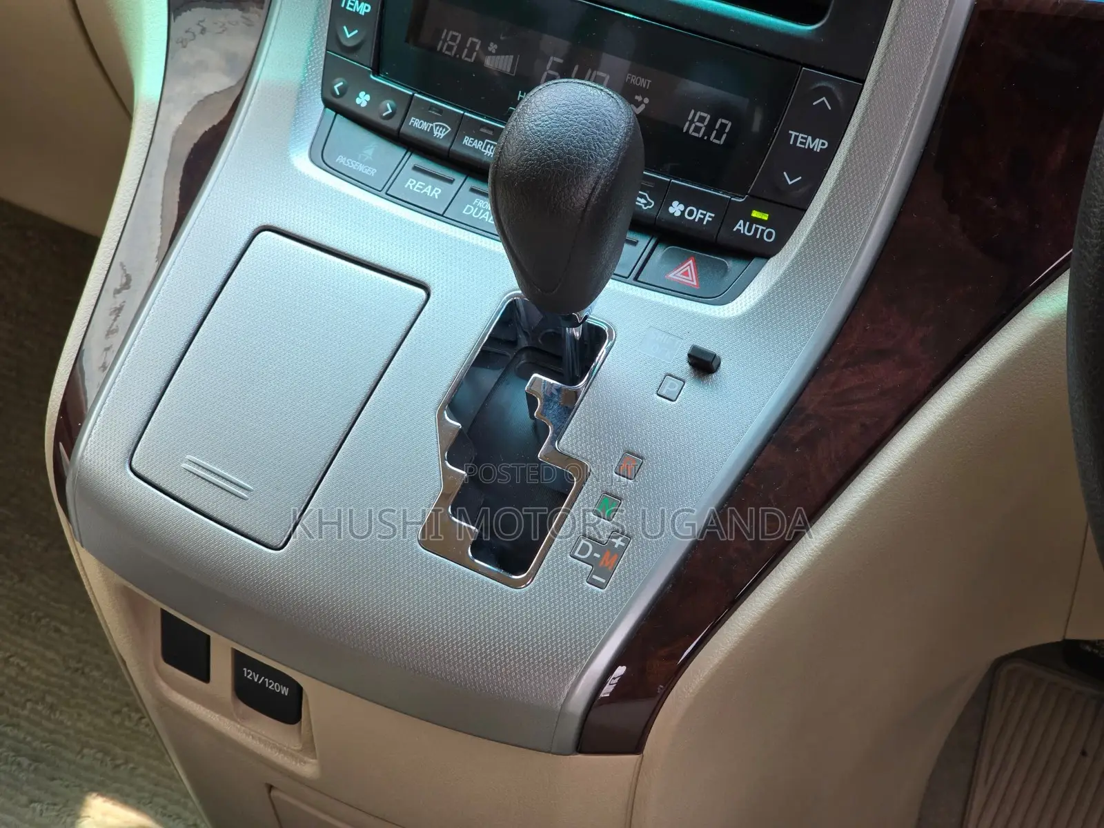 Toyota Alphard 2012 Silver
