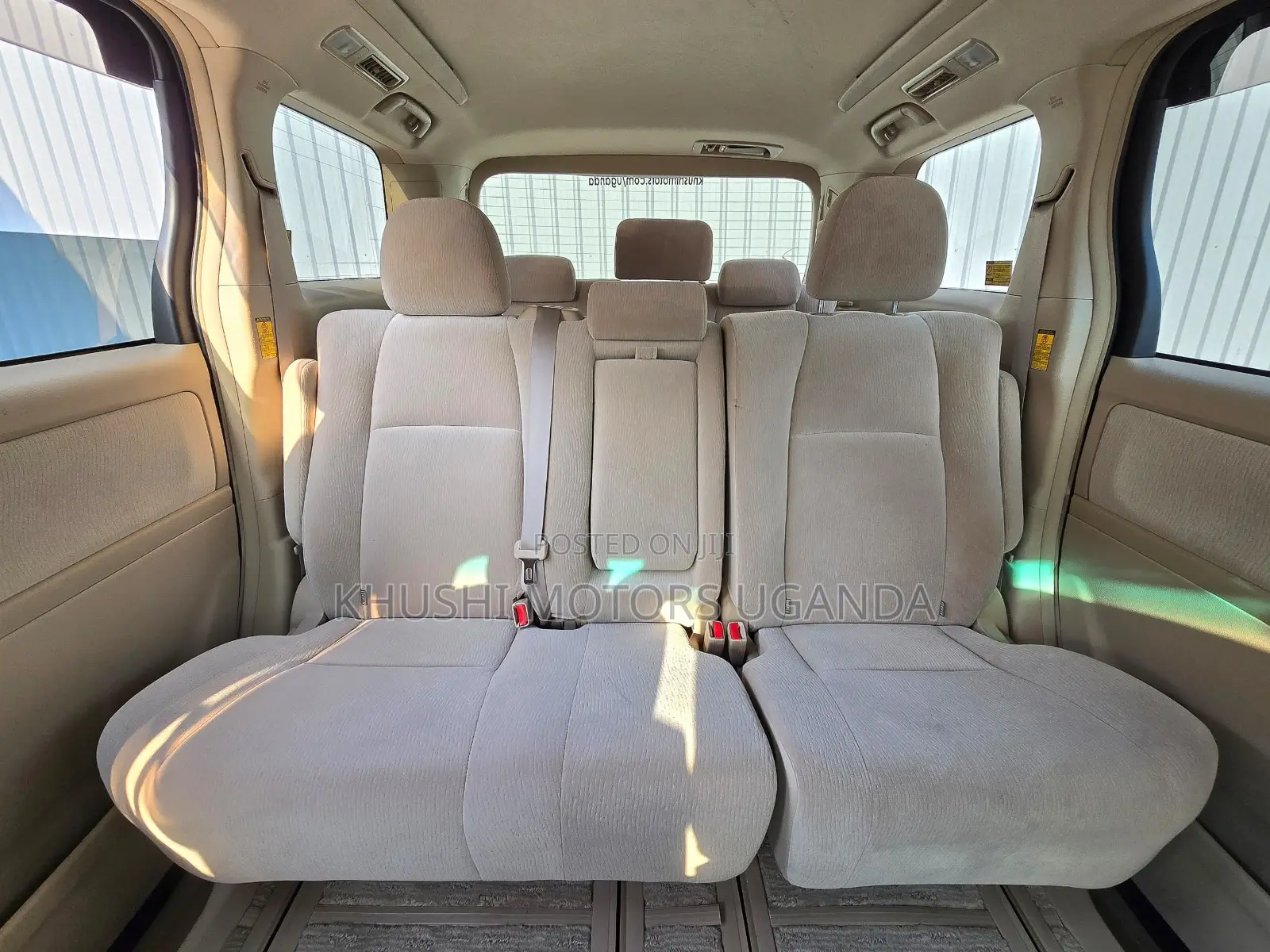 Toyota Alphard 2012 Silver
