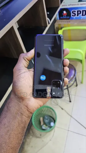 Samsung Galaxy S20+ 5G 256 GB Black
