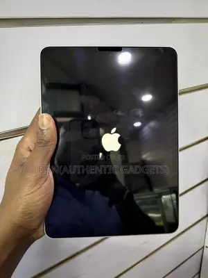 Apple iPad Pro 11 (2022) 128 GB Silver