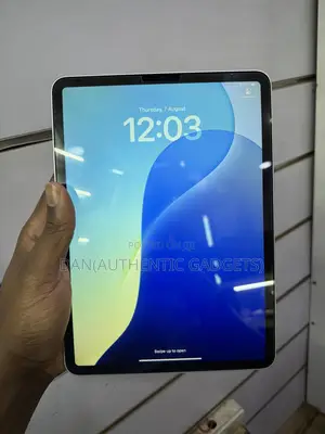 Apple iPad Pro 11 (2022) 128 GB Silver
