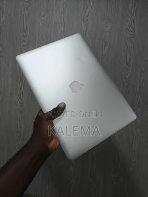 Laptop Apple MacBook 8GB Intel Core I7 SSD 512GB