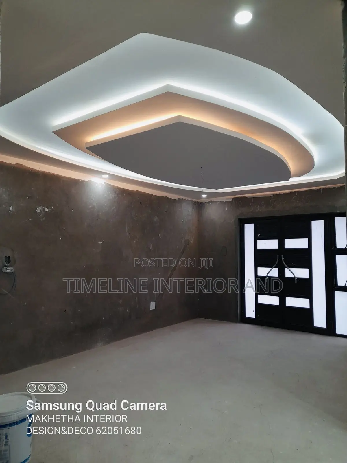 Office Gypsum Ceiling With Grid Lighting