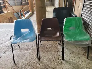 Comfortable Office Plastic Chairs
