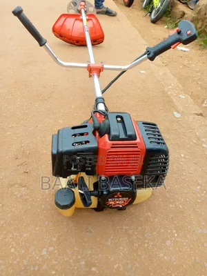 Powerful Grass Cutting Machine/Warranted