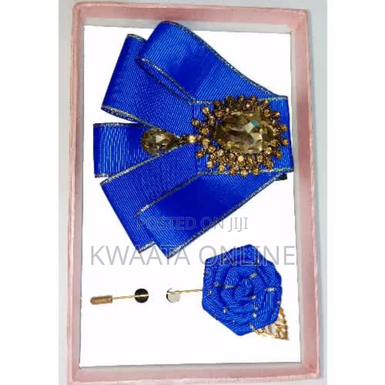 Royal Classic Bow Ties With Glassy Brooch