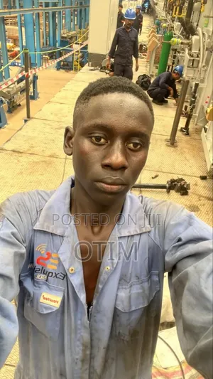 Crane and Machine Operator