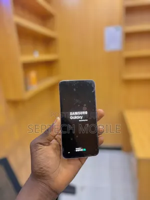 New Samsung Galaxy S22 5G 128 GB Pink