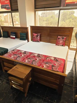 High Quality Imported Master Picec Bedroom 6 by 6 Bed