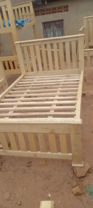 Varnished 4x6 Bed