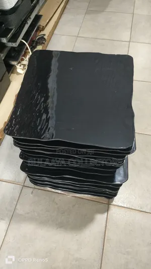 Uk Used Black Pizza Plates, Medium And Large
