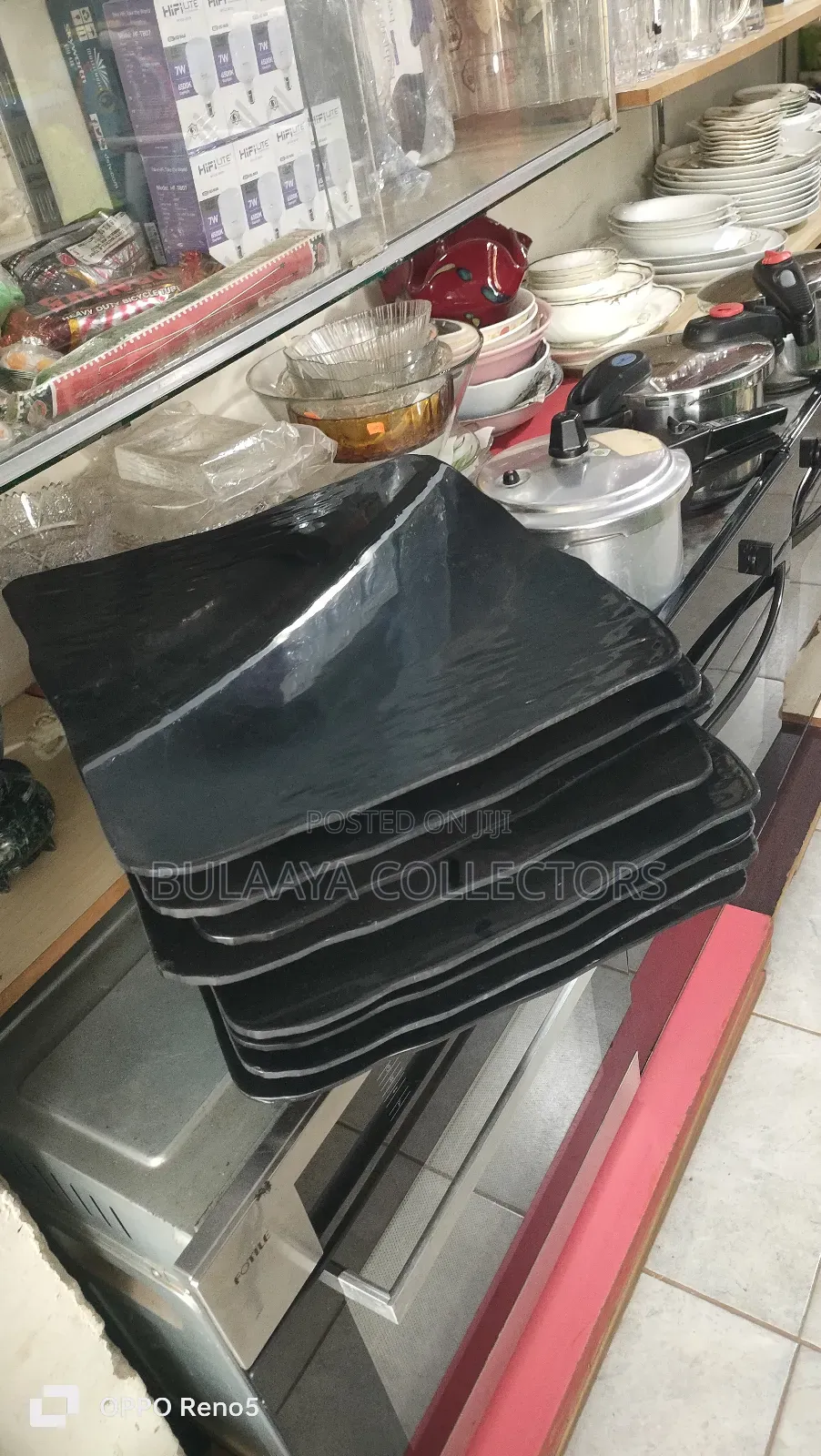 Uk Used Black Pizza Plates, Medium And Large