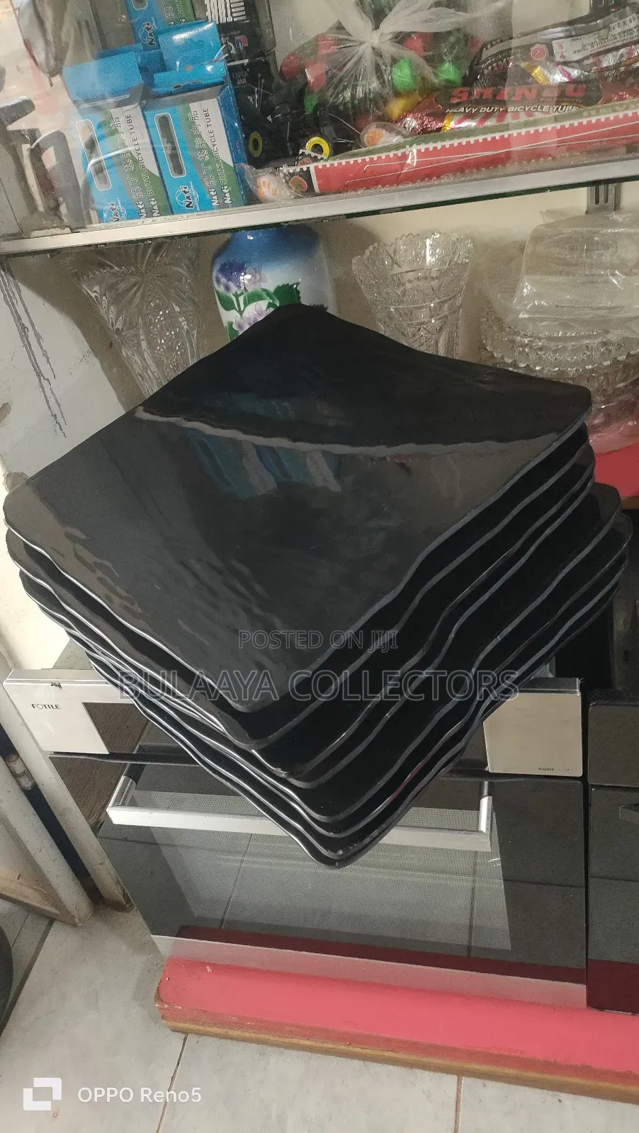 Uk Used Black Pizza Plates, Medium And Large
