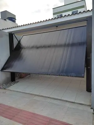 Automated Bi-Fold Gates. Fast. Space-Saving. Secure.