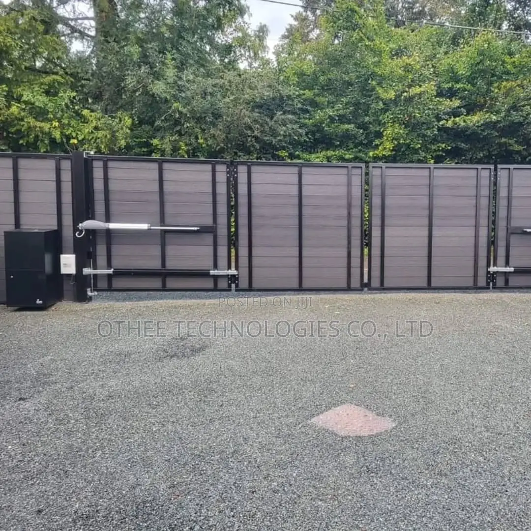 Automated Bi-Fold Gates. Fast. Space-Saving. Secure.