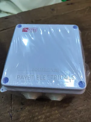 Adaptable Box for 100 by 100 by 70