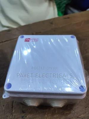 Adaptable Box for 100 by 100 by 70