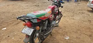 TVS HLX 125 2023 Red