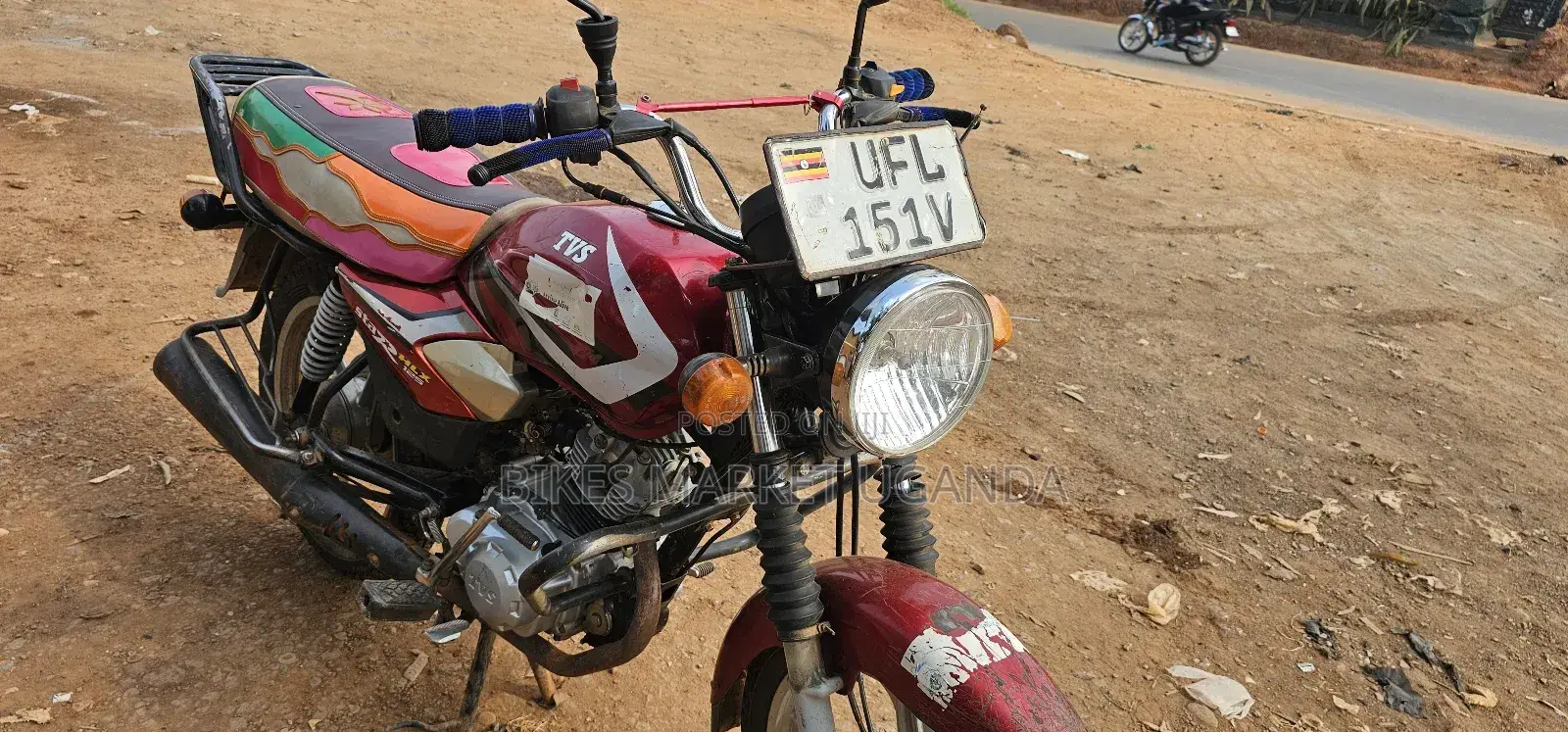 TVS HLX 125 2023 Red