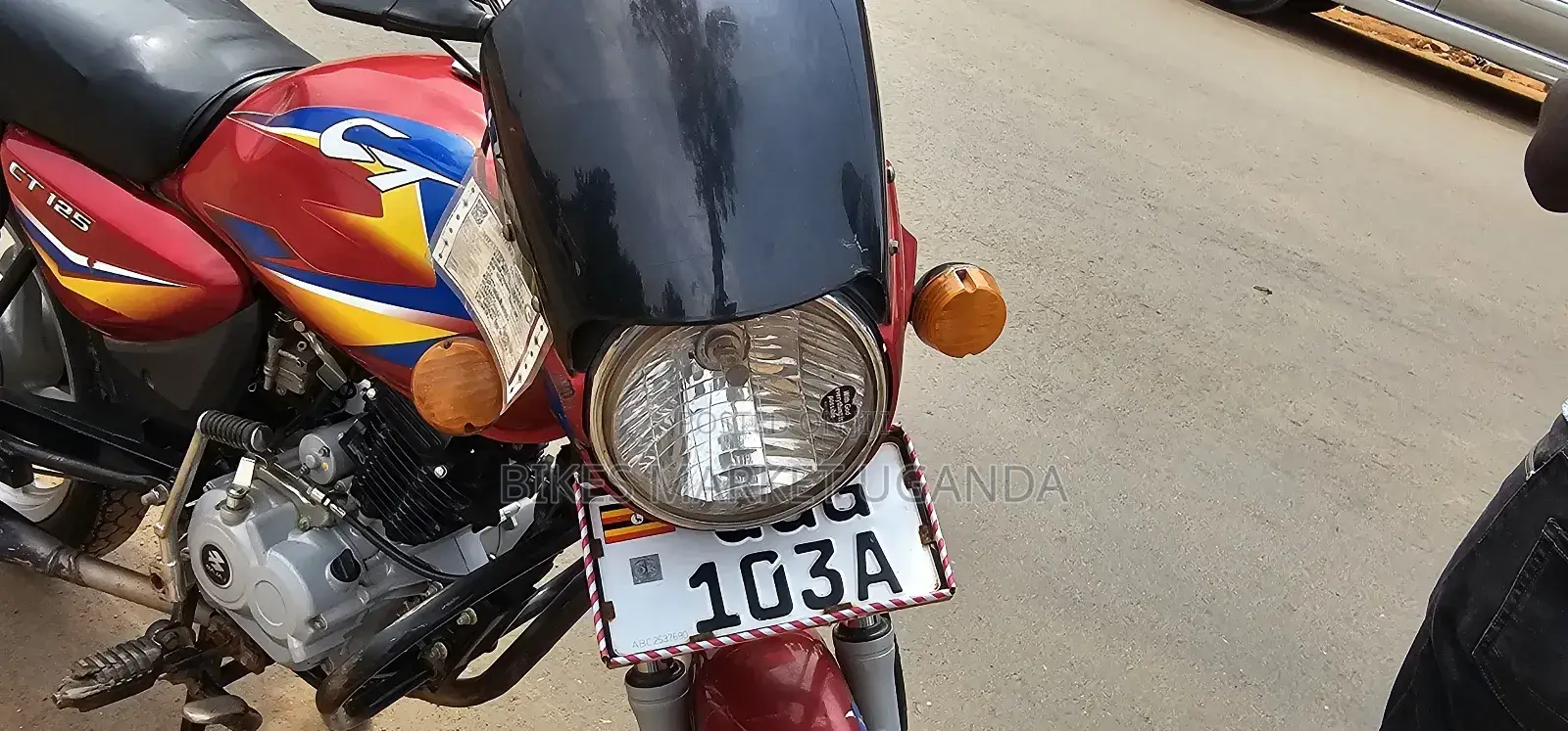 Bajaj Boxer 125 2025 Red
