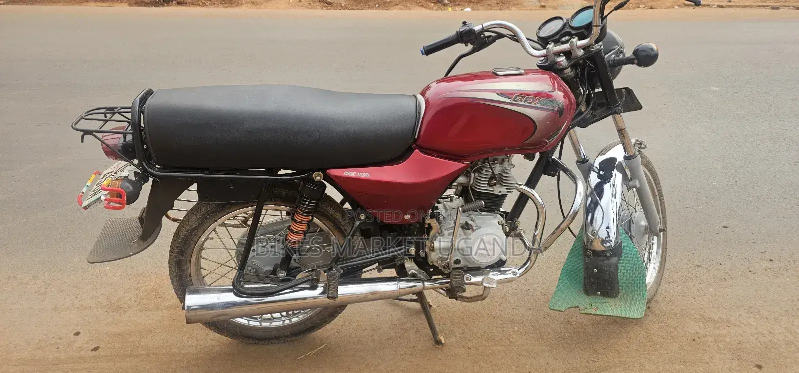 Bajaj Boxer 2025 Red
