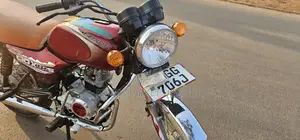 Bajaj Boxer 2025 Red