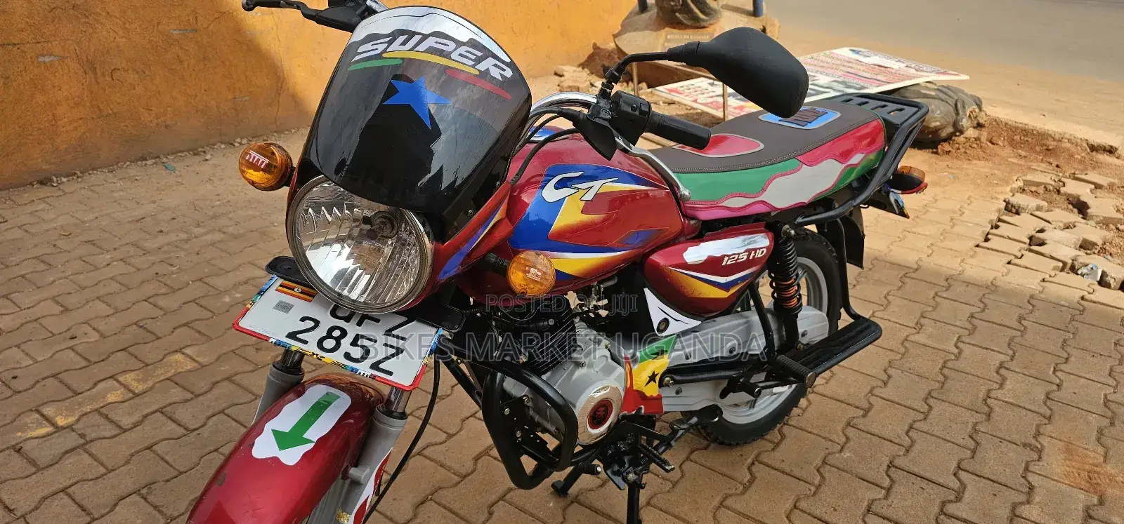 Bajaj Boxer 125 2023 Red