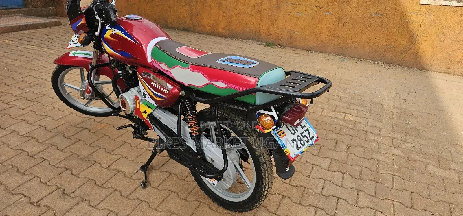 Bajaj Boxer 125 2023 Red