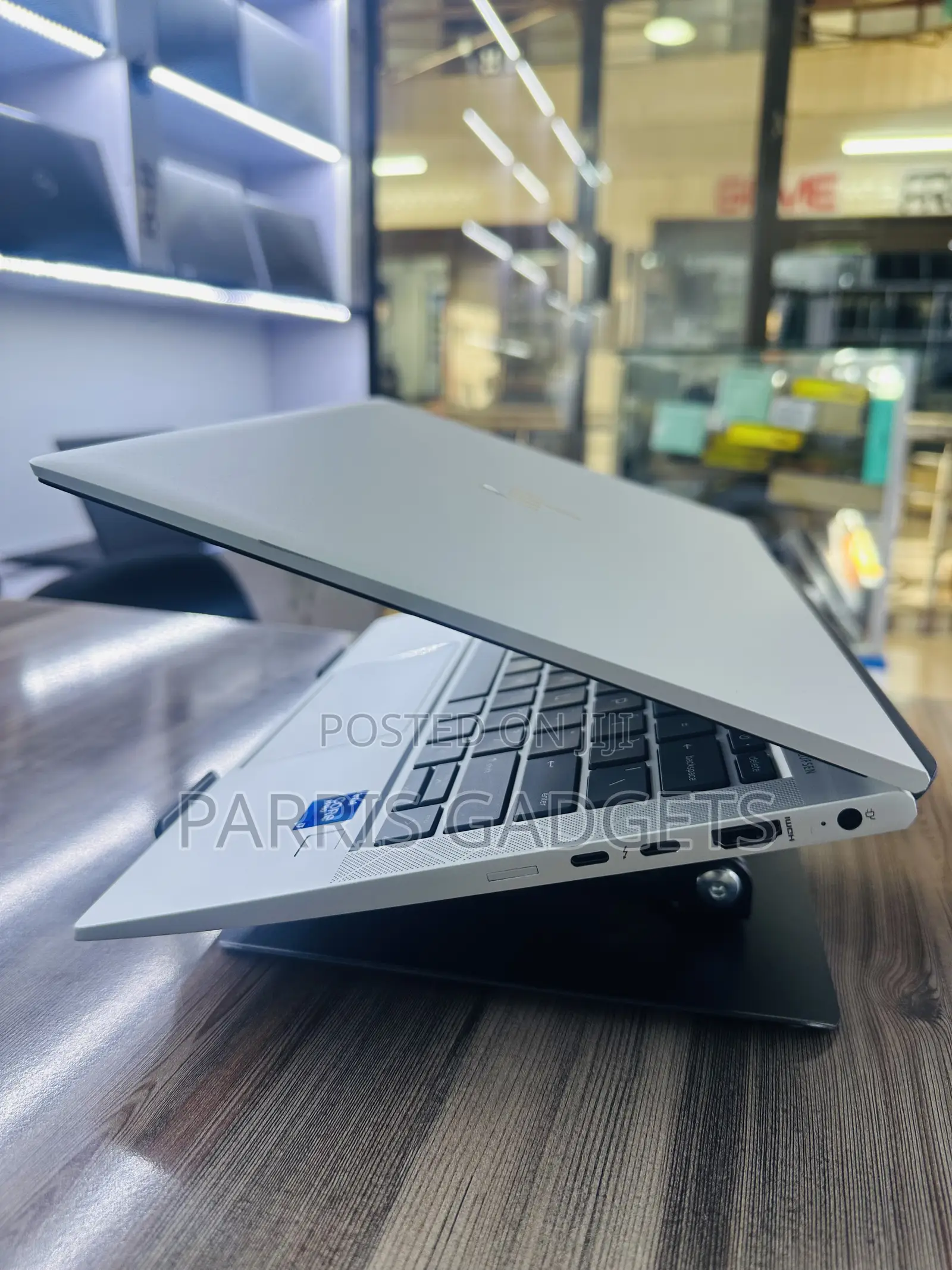 Laptop HP EliteBook 830 G8 16GB Intel Core I7 SSD 512GB
