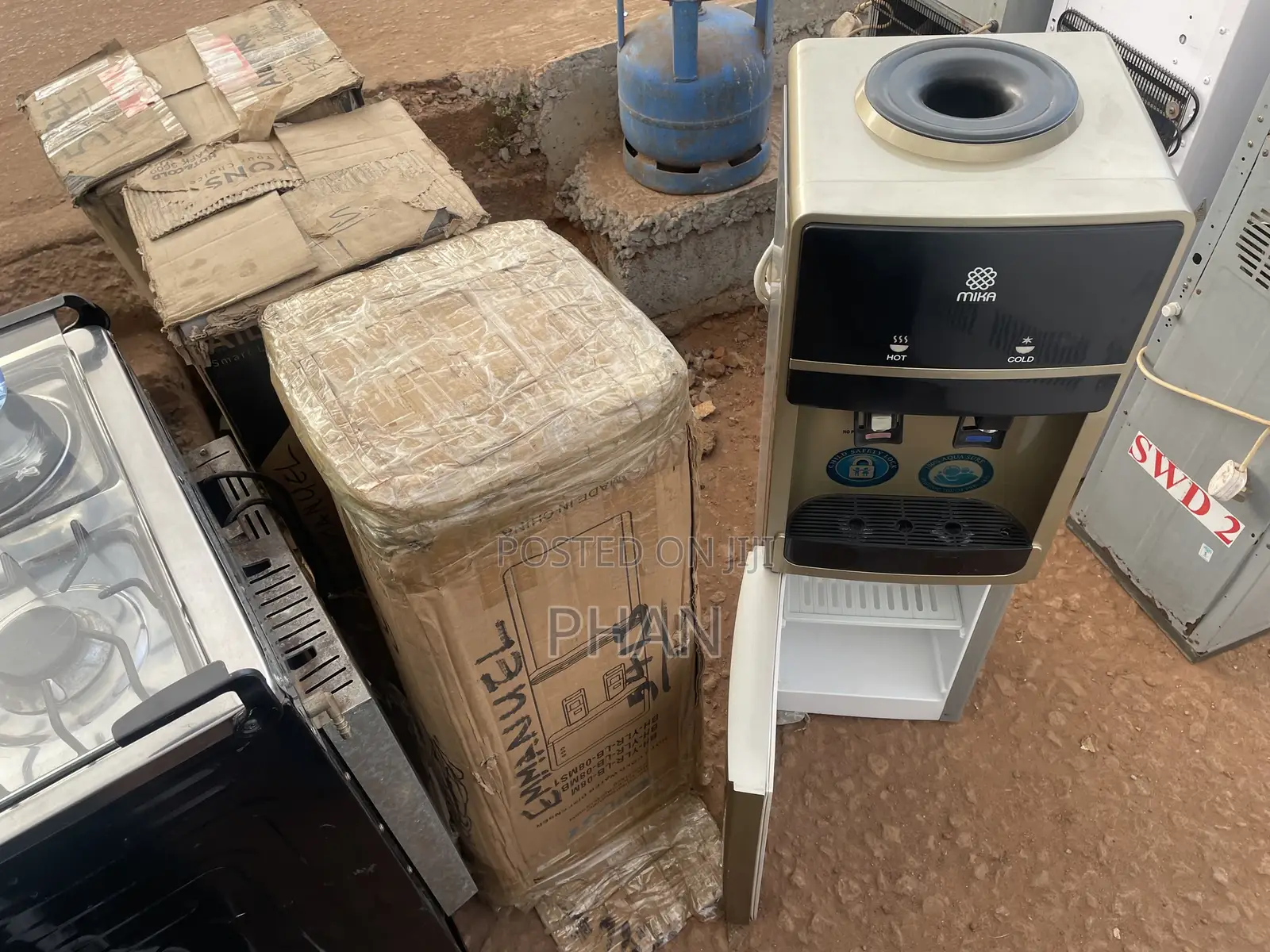 Black and Gold Water Dispenser