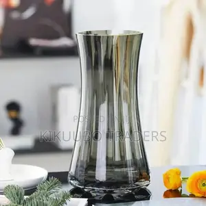 Glass Flower Vasse