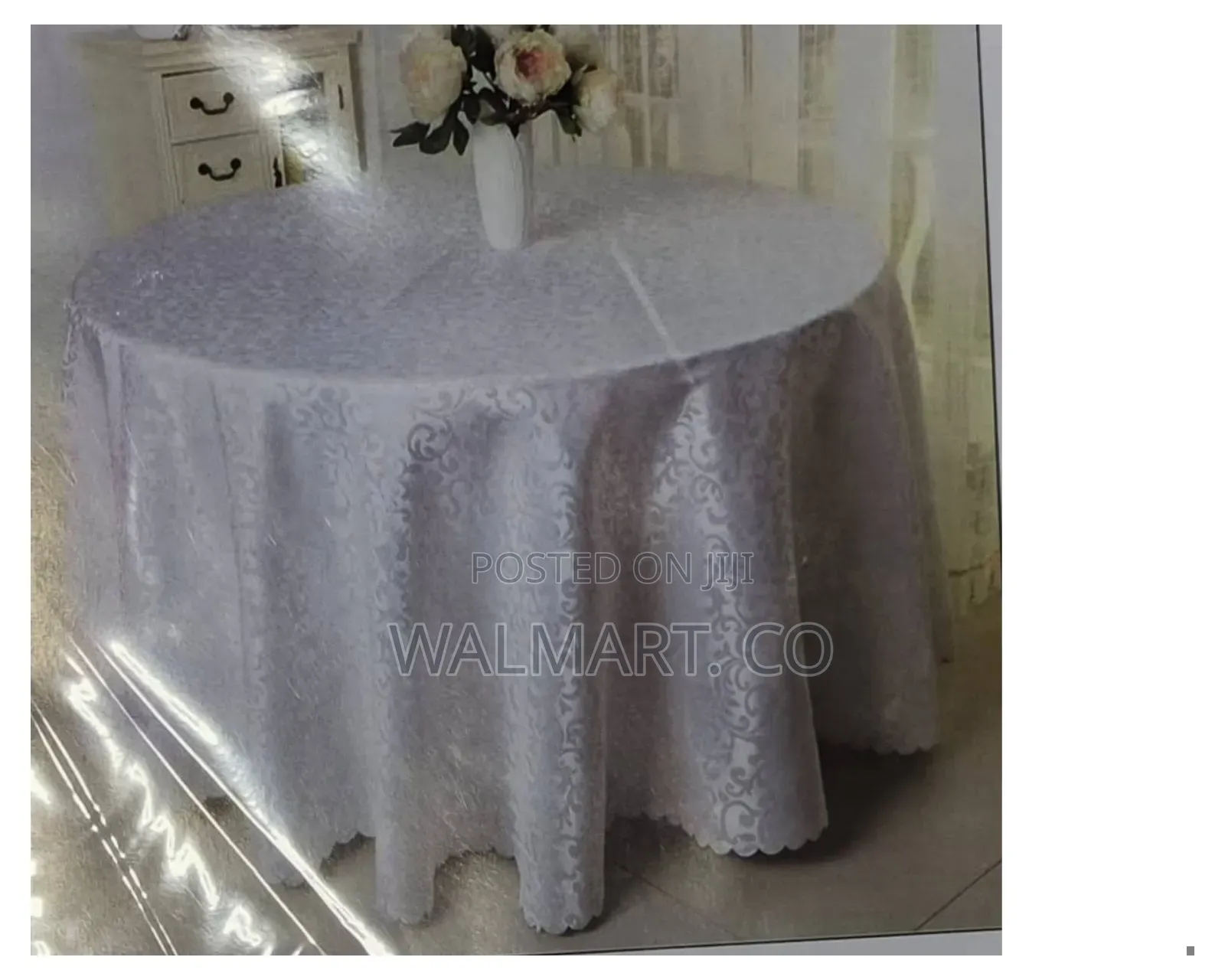 White Round Table Cloth