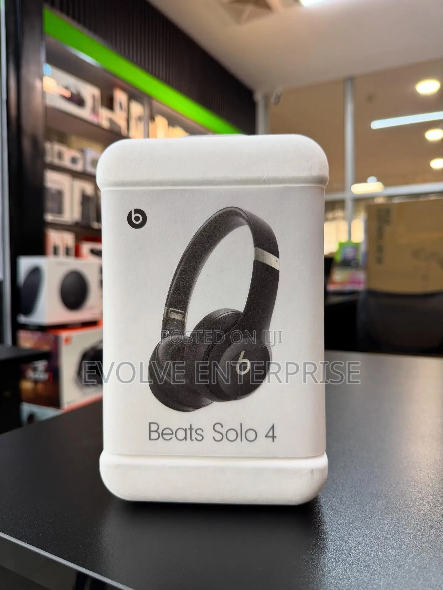 Beats Solo 4 - Wireless Bluetooth on-Ear Headphones