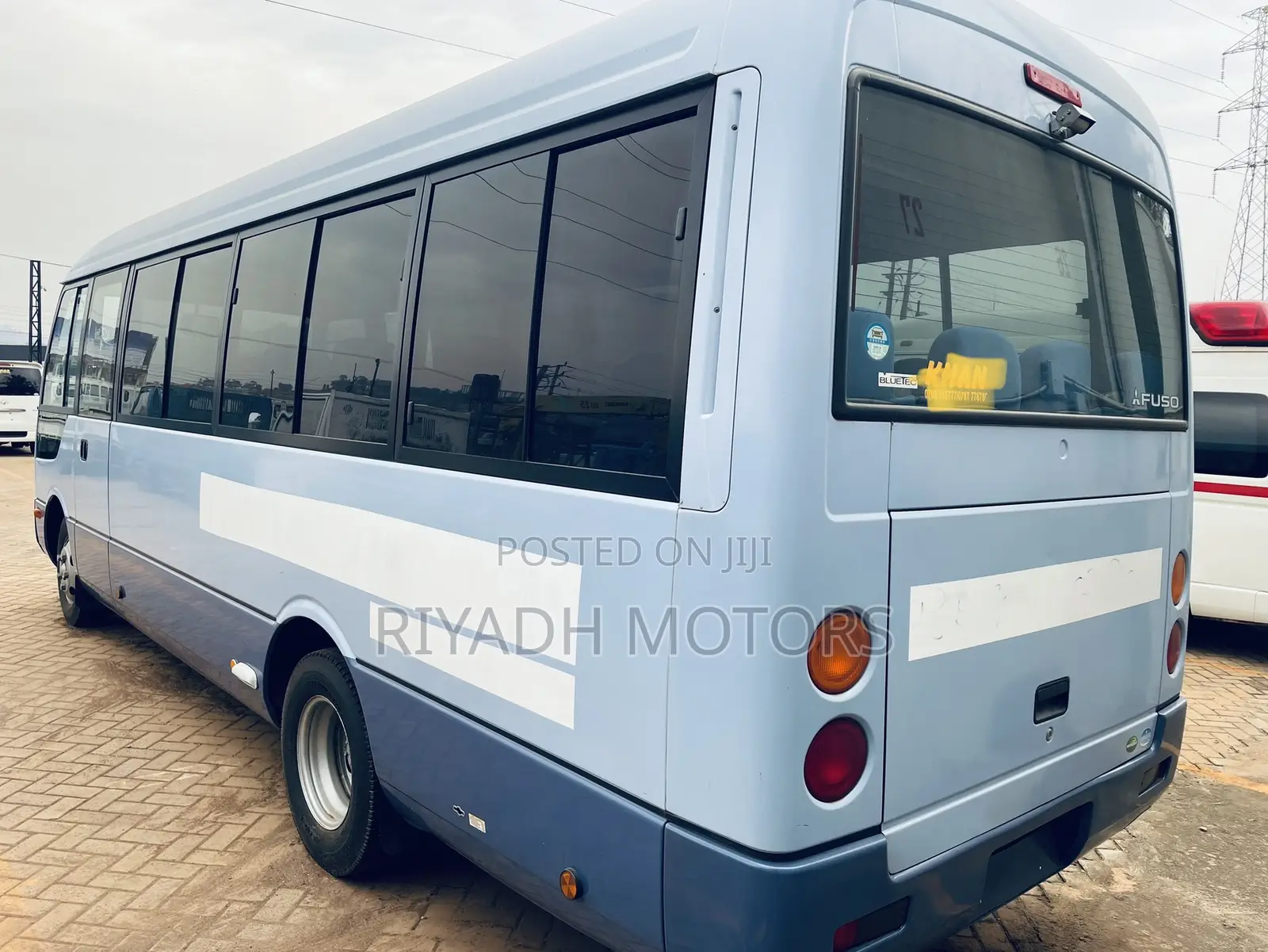 Mitsubishi Fuso Rosa 2013 Blue