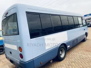 Mitsubishi Fuso Rosa 2013 Blue