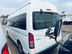 Toyota HiAce 2016 White