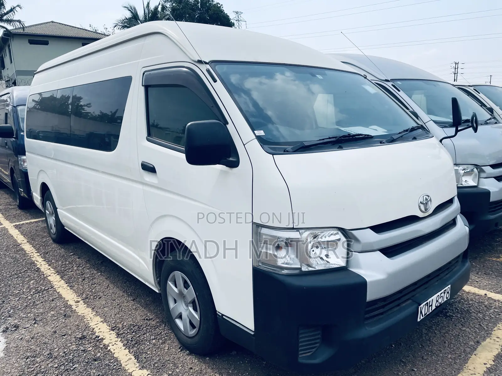 Toyota HiAce 2016 White