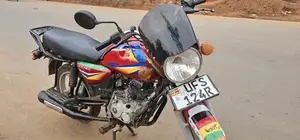 Bajaj Boxer 125 2023 Red