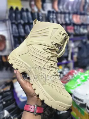 Akatie Boots