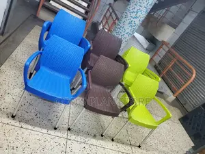 Looked Restaurant Plastic Chairs