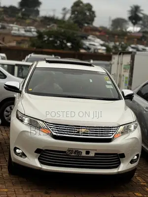 Toyota Harrier 2.0 2016 White