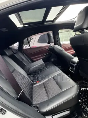 Toyota Harrier 2.0 2016 White