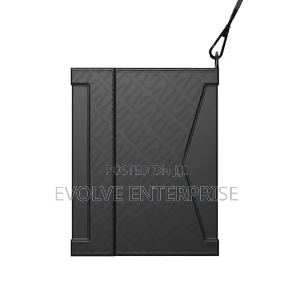 Levelo Offshore Passport Holder